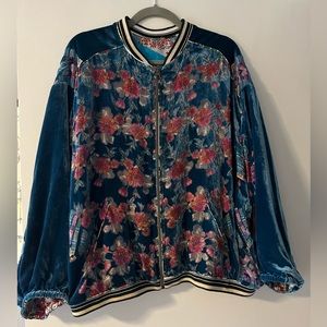 Johnny Was Zelda Bomber (reversible) - size L - great condition